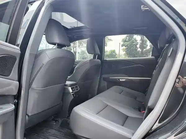 Lexus RX 2023