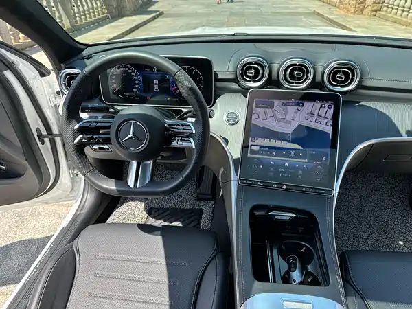 Mercedes-Benz C-Class 2023