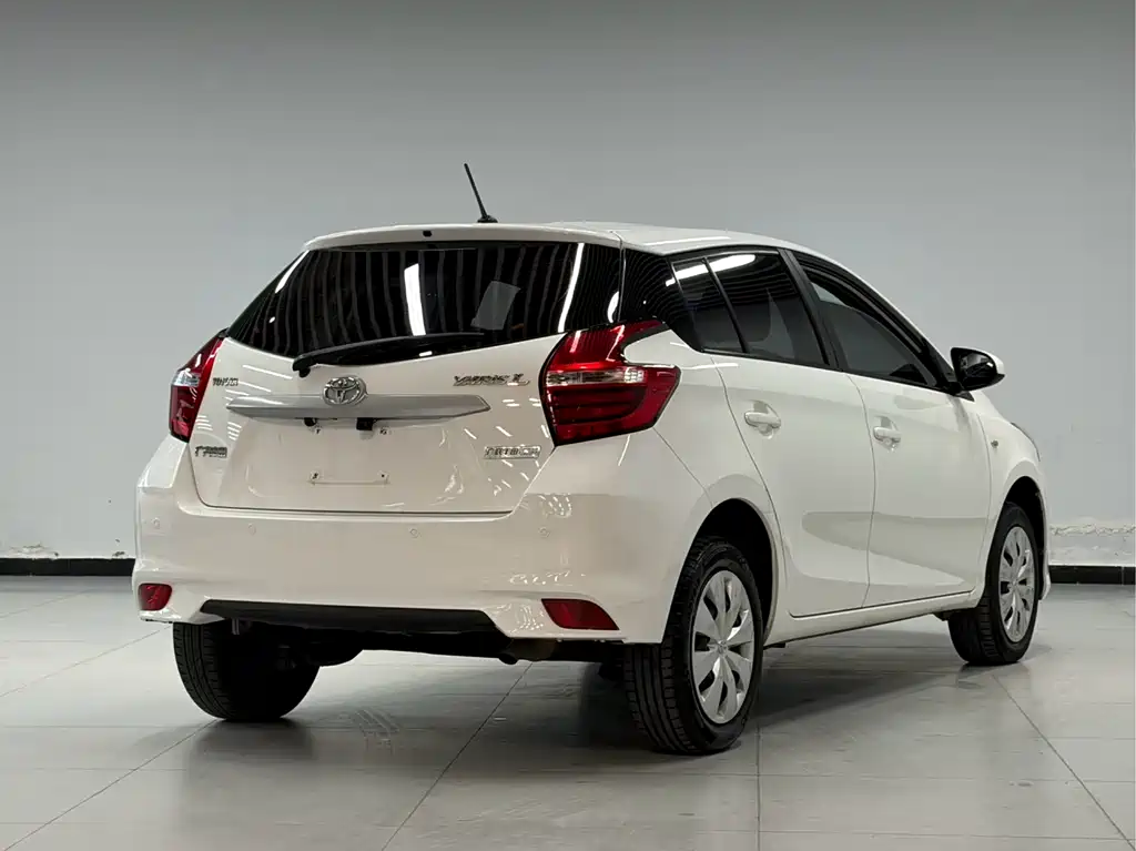 Toyota Yaris L 2020 — фото 4