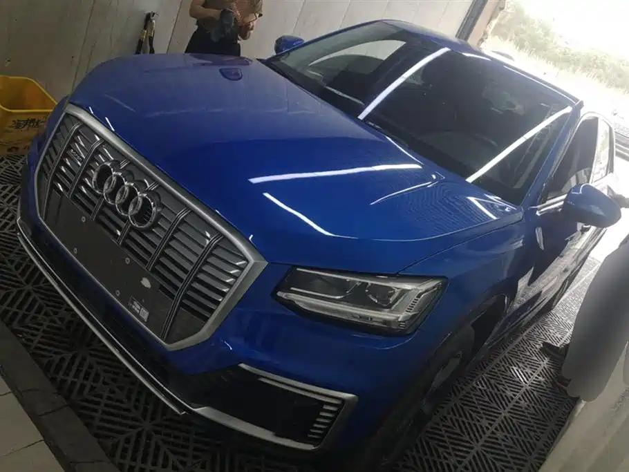 Audi Q2L E-Tron 2021