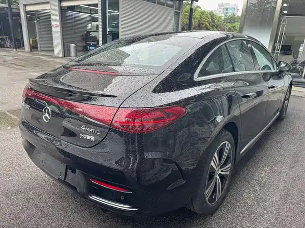 Mercedes-Benz EQE 2025