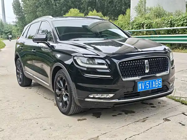Lincoln Nautilus 2021
