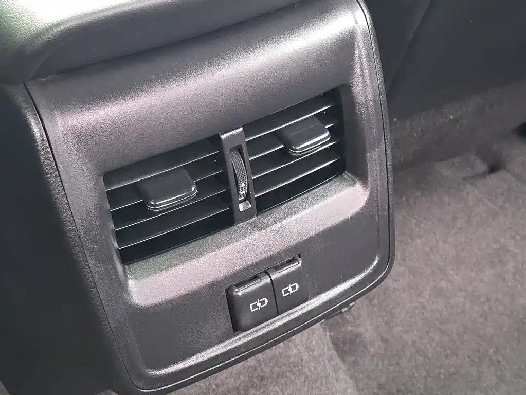 Toyota Avalon 2023 — фото 19