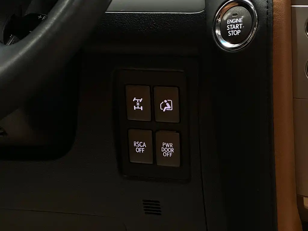 Lexus LX 2014 — фото 12