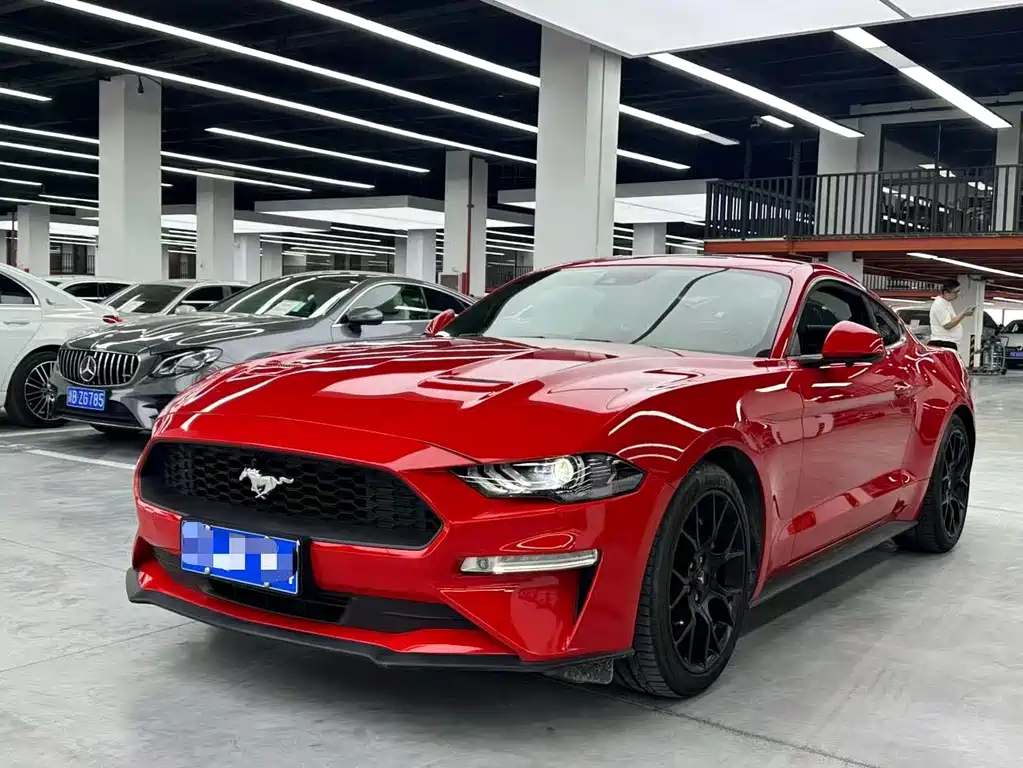 Ford Mustang 2019 — фото 1