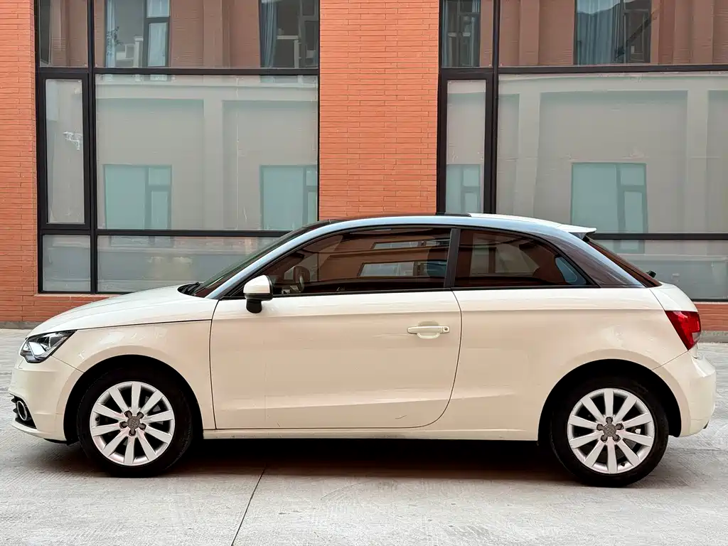 Audi A1 2011