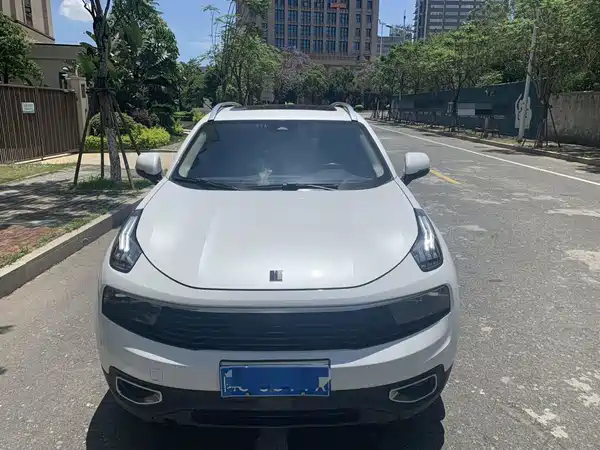 Lynk & Co 01 2019