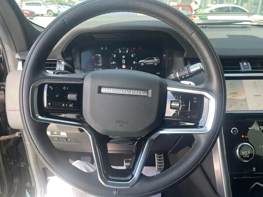 Land Rover Discovery Sport 2023 — фото 8