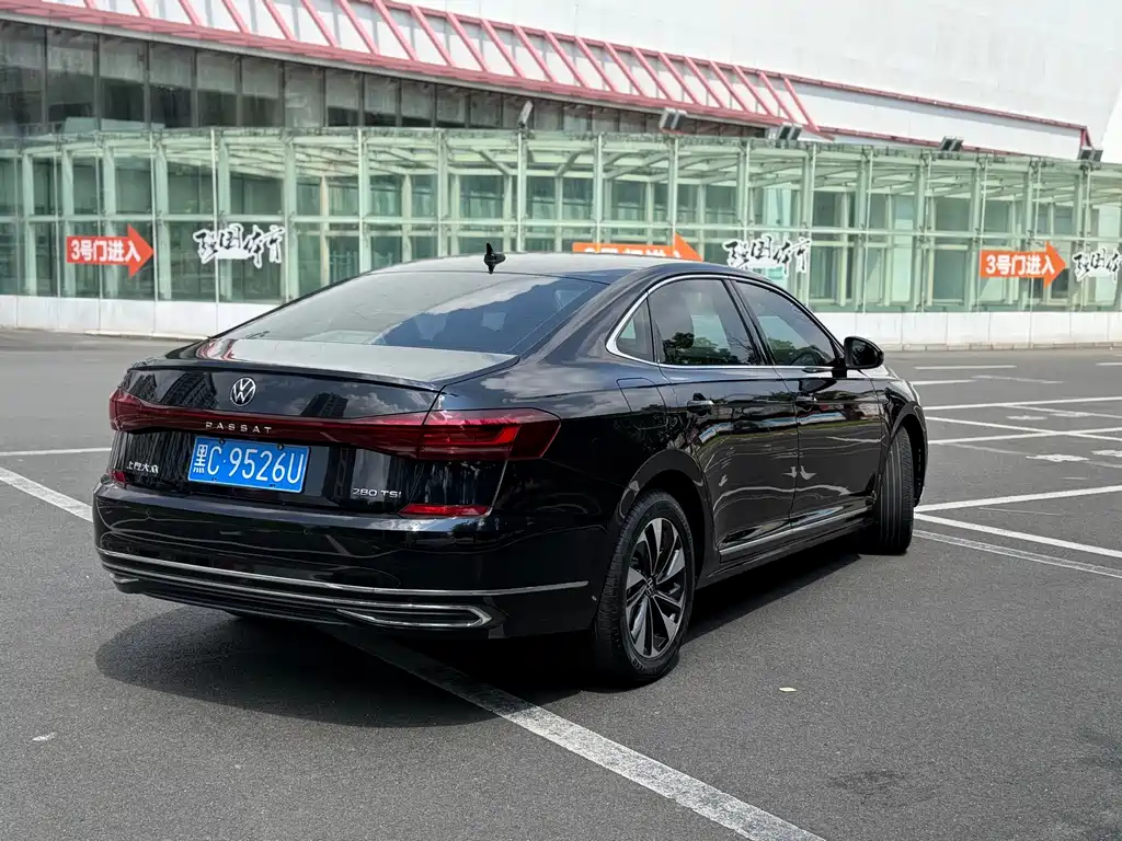 Volkswagen Passat 2022