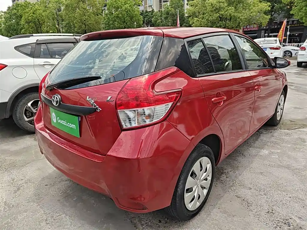 Toyota Yaris L 2015 — фото 7