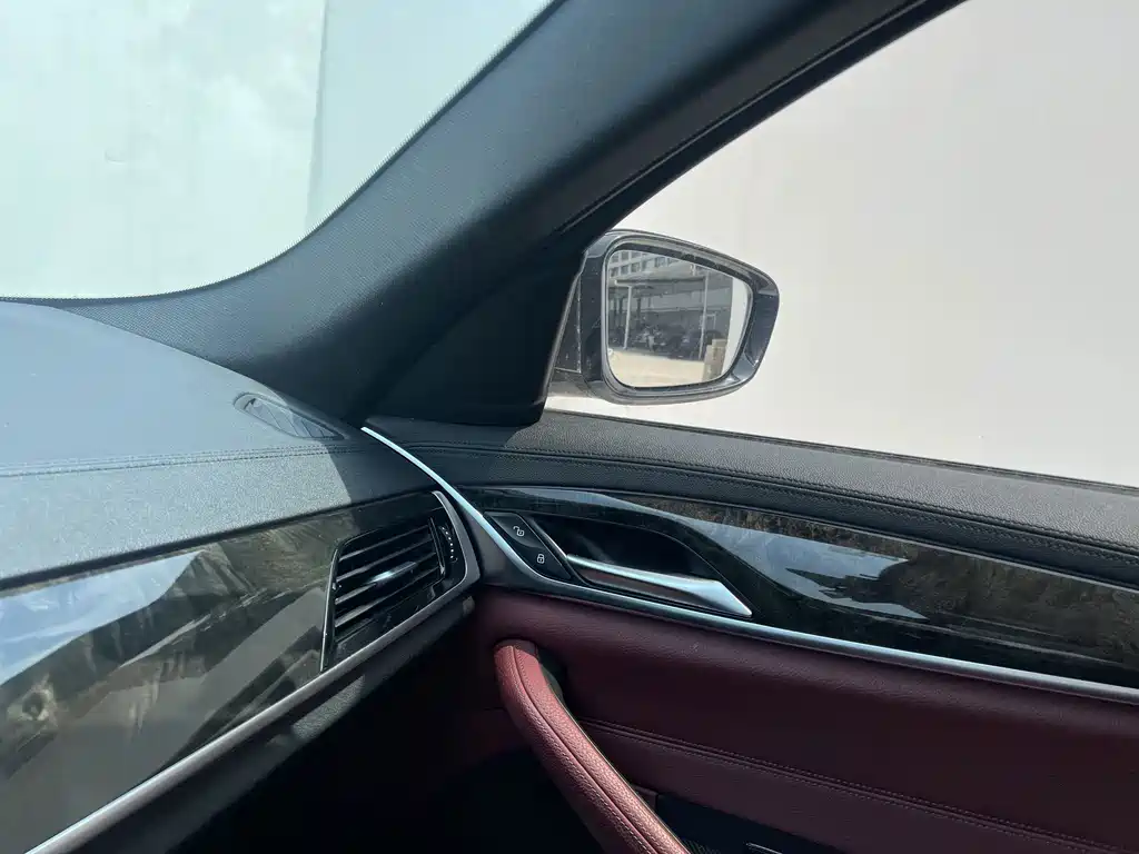 BMW 5 Series 2019