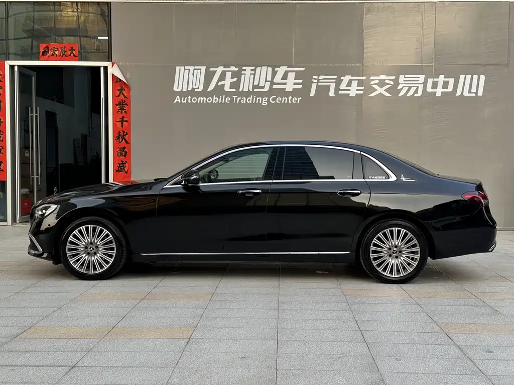 Mercedes-Benz E-Class 2023 — фото 20