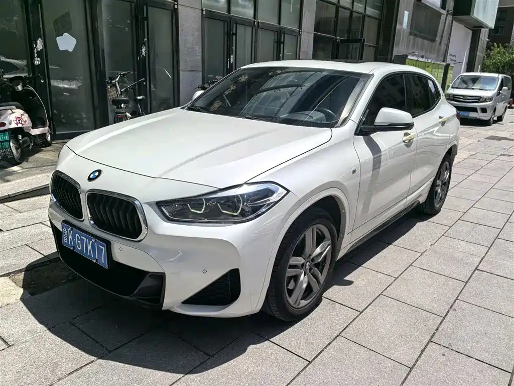 BMW X2 2021 — фото 1