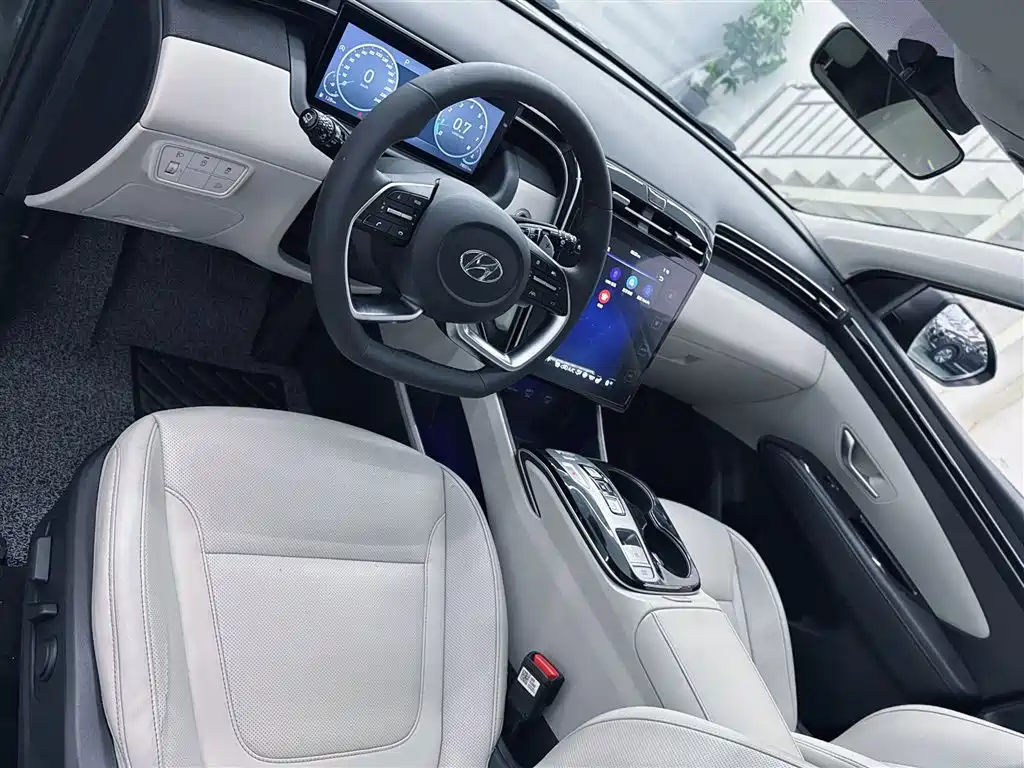 Hyundai Tucson 2021 — фото 11