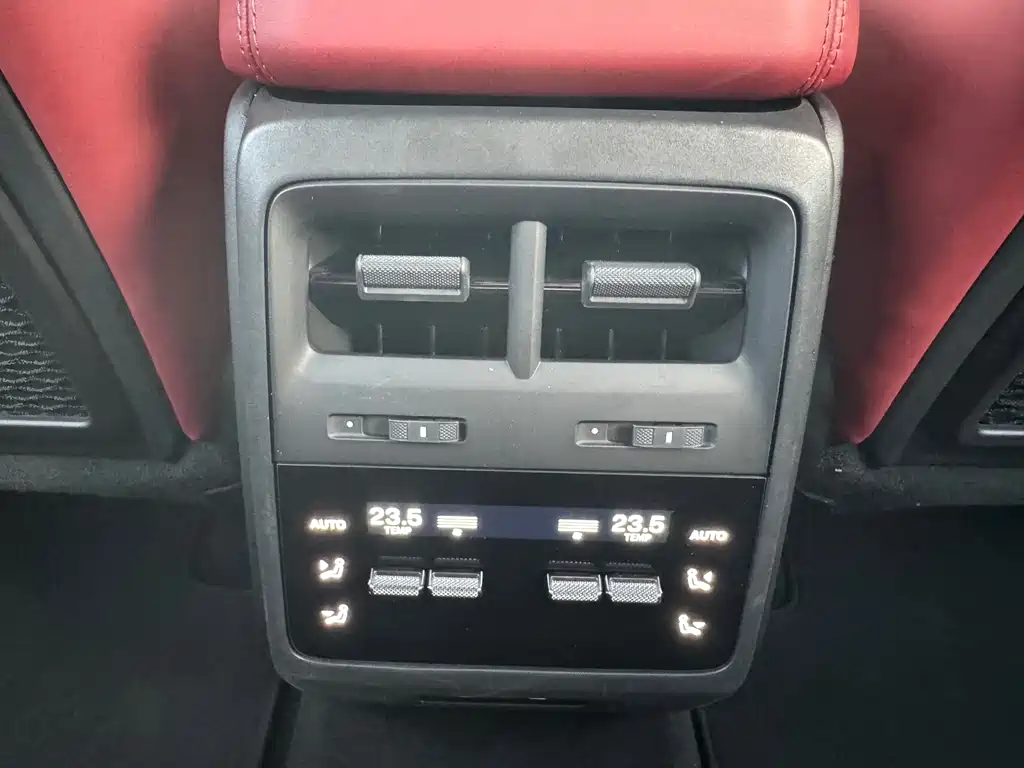 Porsche Macan New Energy 2025 — фото 19