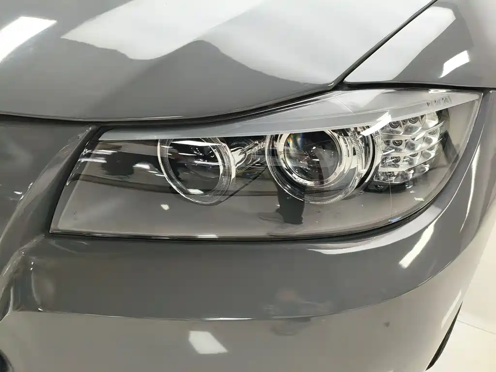 BMW 3 Series 2009 — фото 14