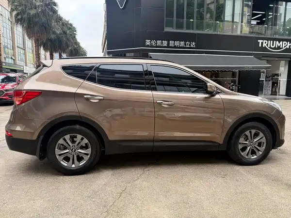Hyundai Santa Fe 2016