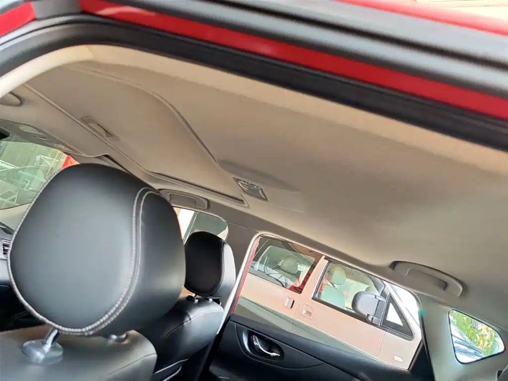 Nissan Tiida 2020 — фото 18