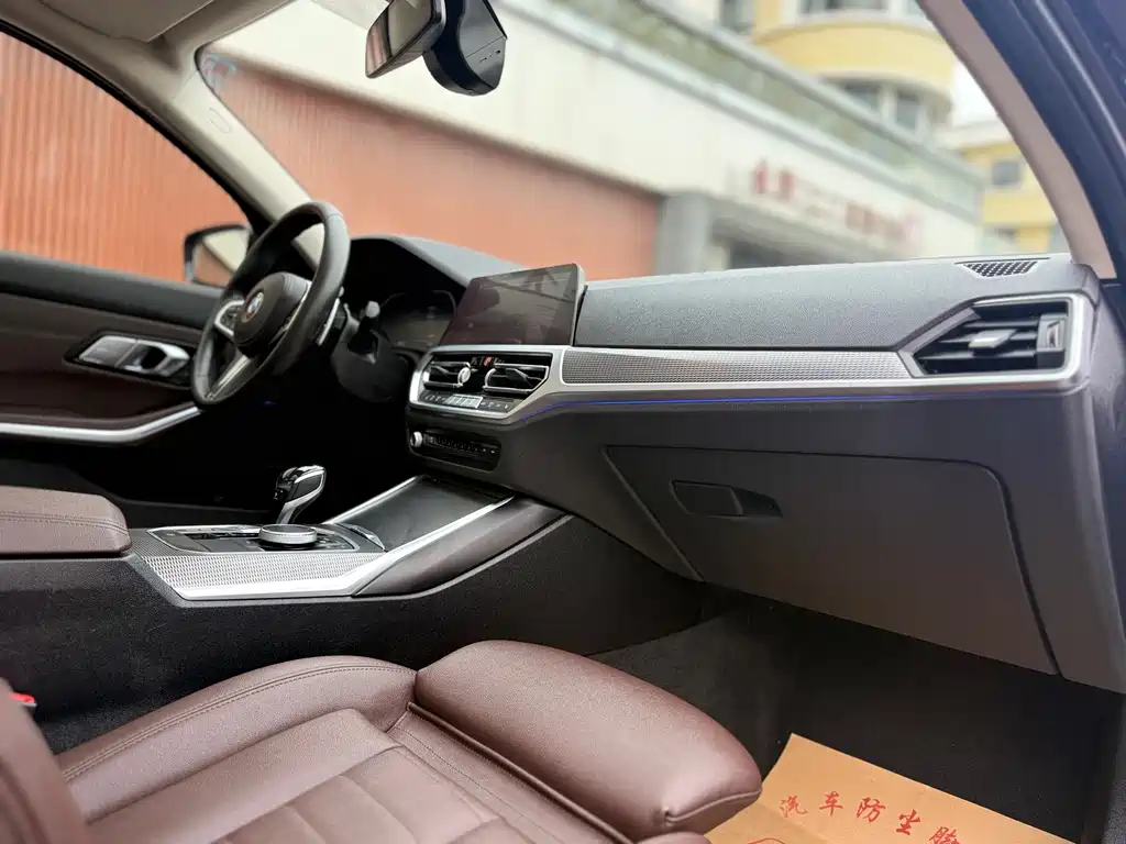 BMW 3 Series 2020 — фото 10