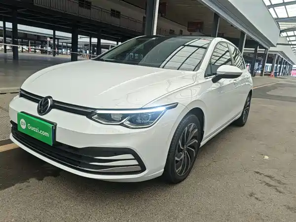 Volkswagen Golf 2021