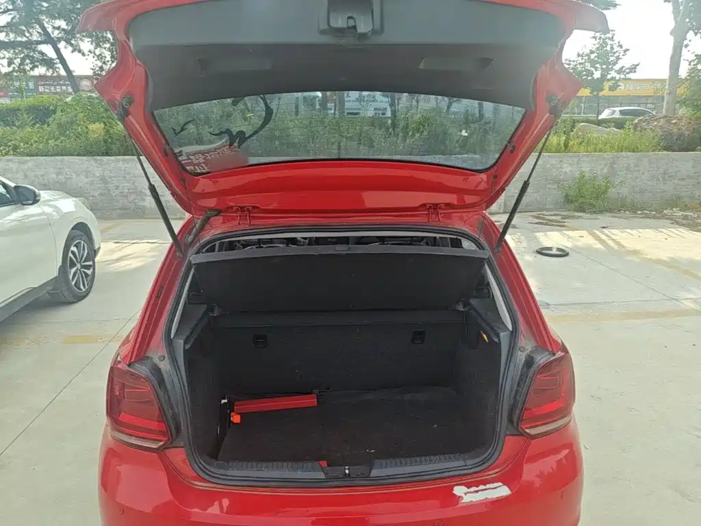 Volkswagen Polo 2015 — фото 19