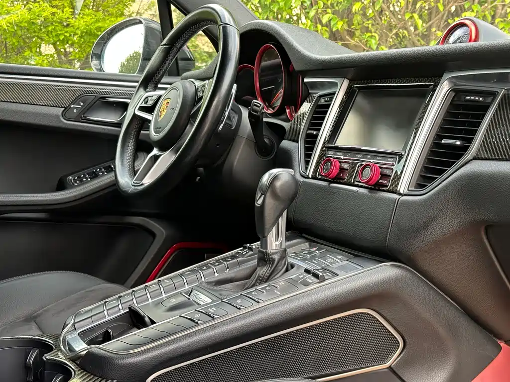 Porsche Macan 2016 — фото 9