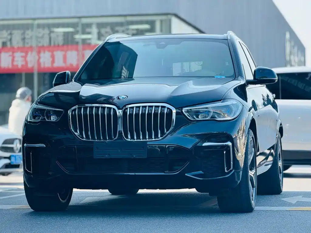 BMW X5 2023 — фото 1