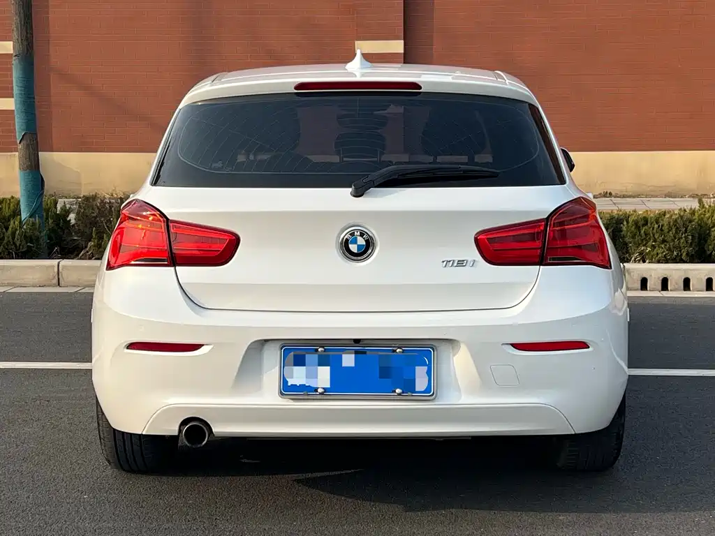BMW 1 Series 2017 — фото 5