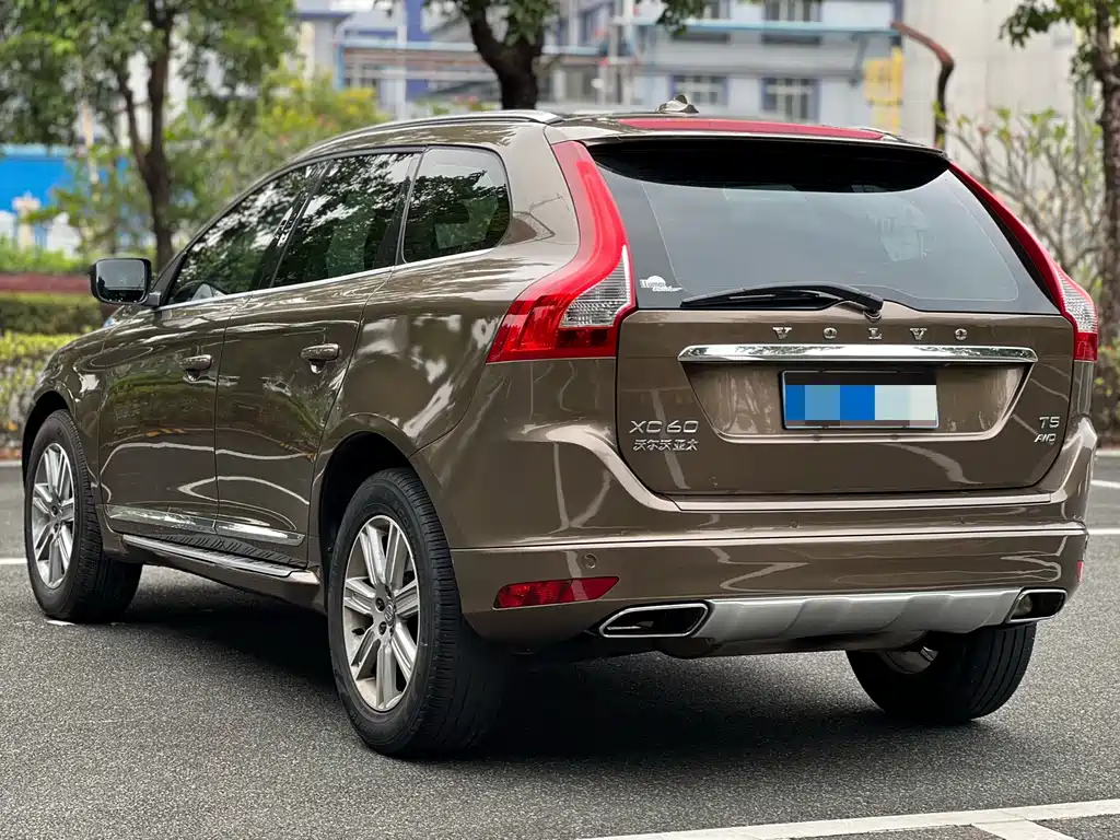 Volvo XC60 2016 — фото 9