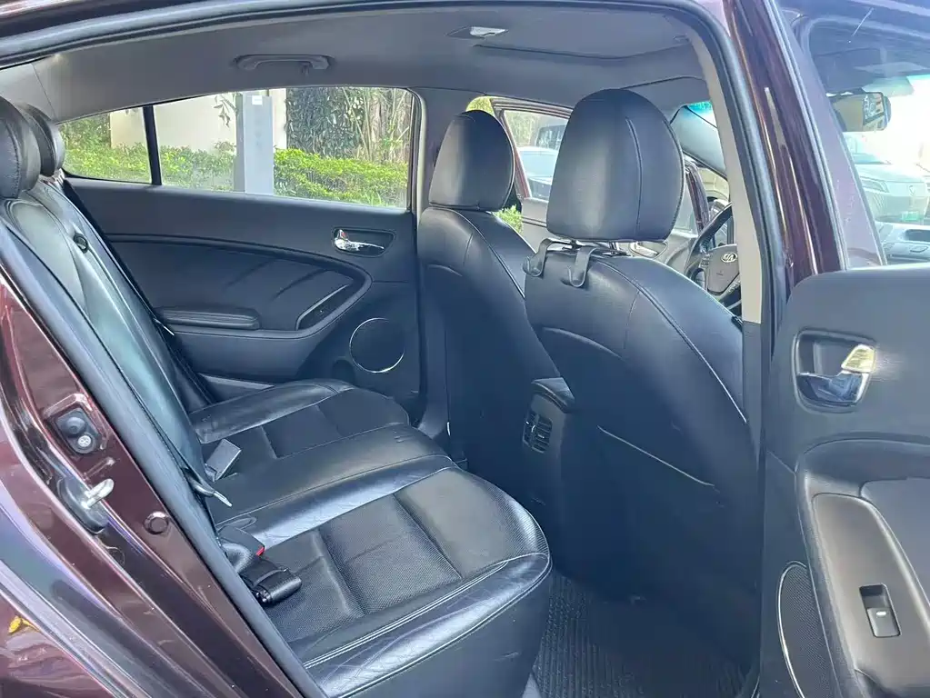Kia K3 2013