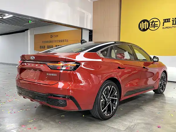 Ford Mondeo 2025