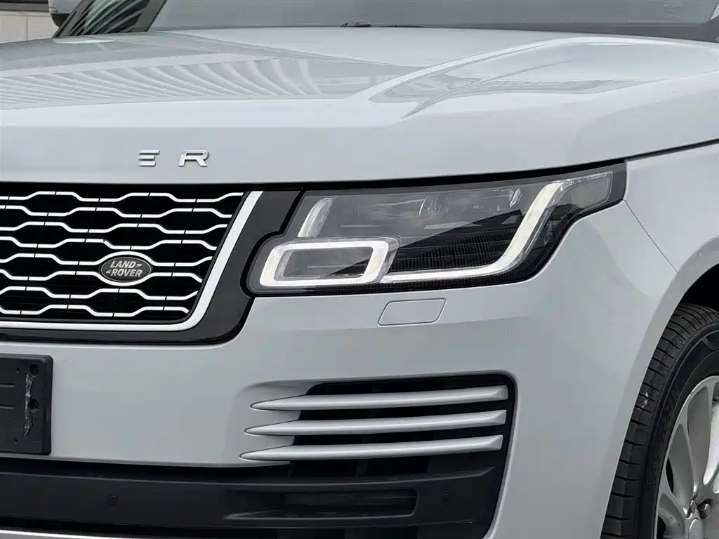 Land Rover Range Rover 2018 — фото 12