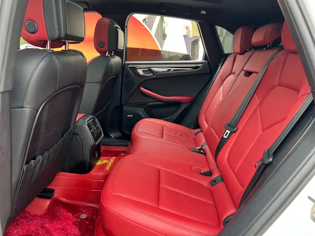 Porsche Macan 2020 — фото 14