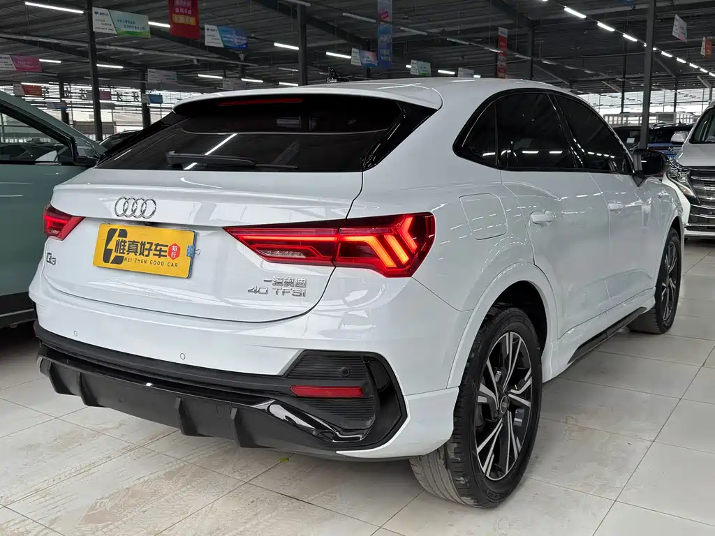 Audi Q3 2022 — фото 24