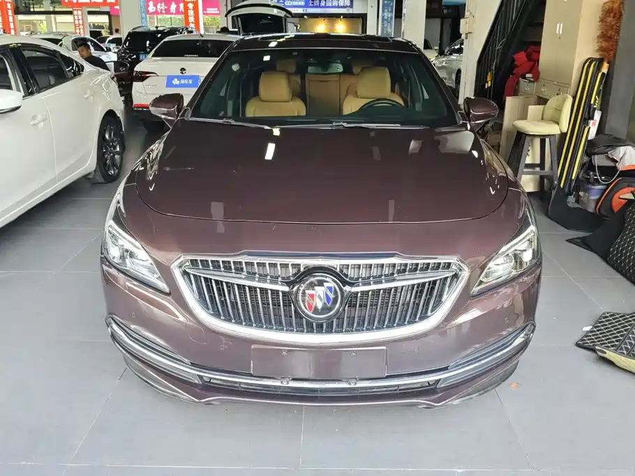 Buick LaCrosse 2018 — фото 2