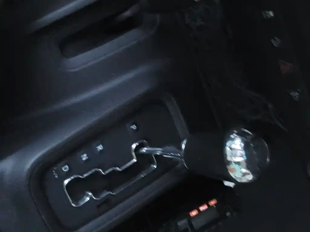 Jeep Wrangler 2017 — фото 18