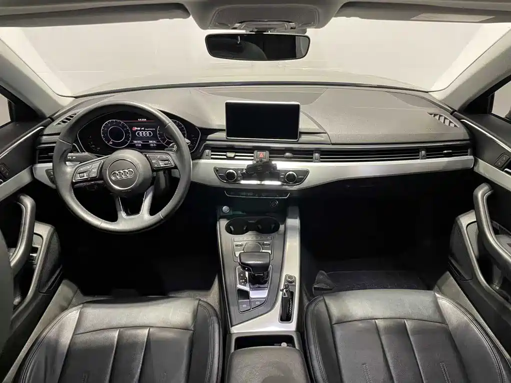 Audi A4L 2018