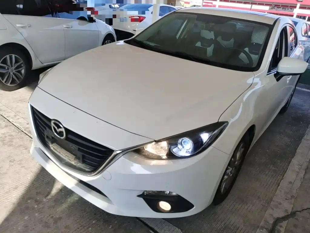 Mazda 3 Axela 2016