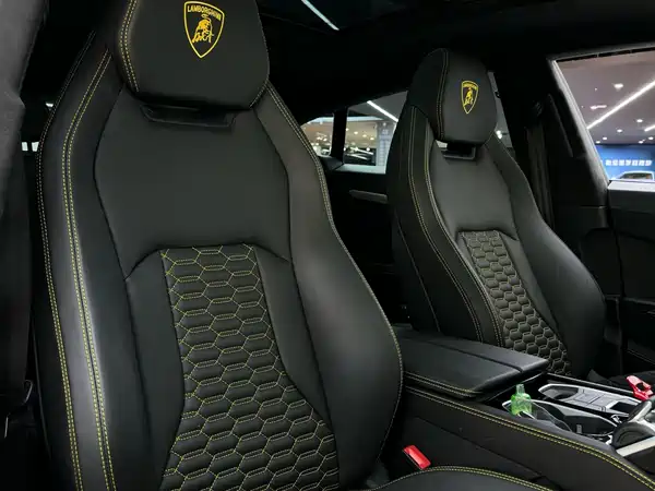 Lamborghini Urus 2021