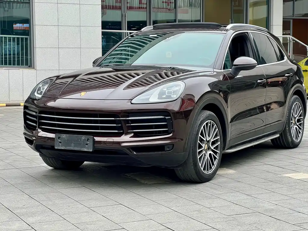 Porsche Cayenne 2020 — фото 1