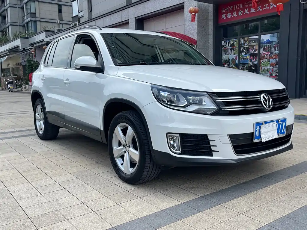 Volkswagen Tiguan 2013 — фото 3