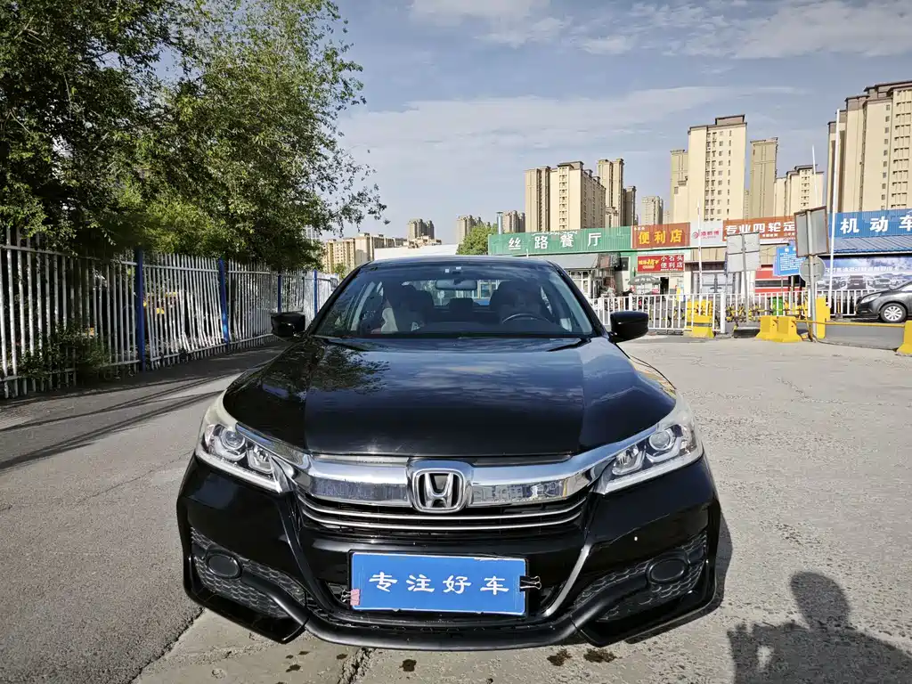 Honda Accord 2017 — фото 2
