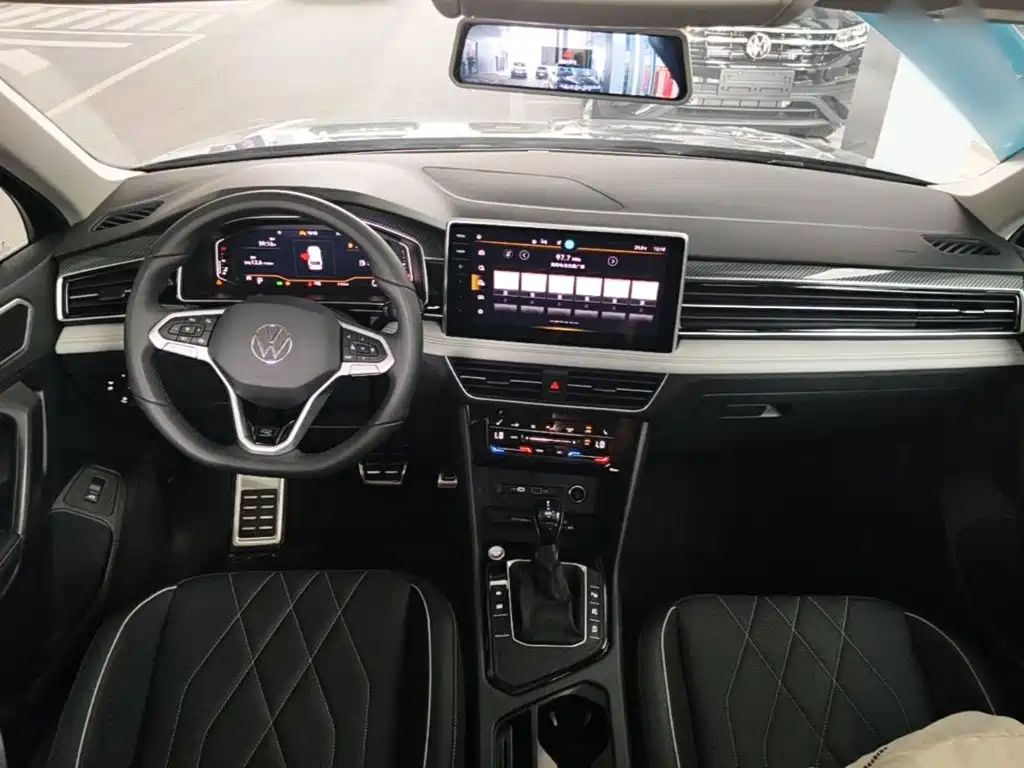 Volkswagen Tiguan L 2025 — фото 10