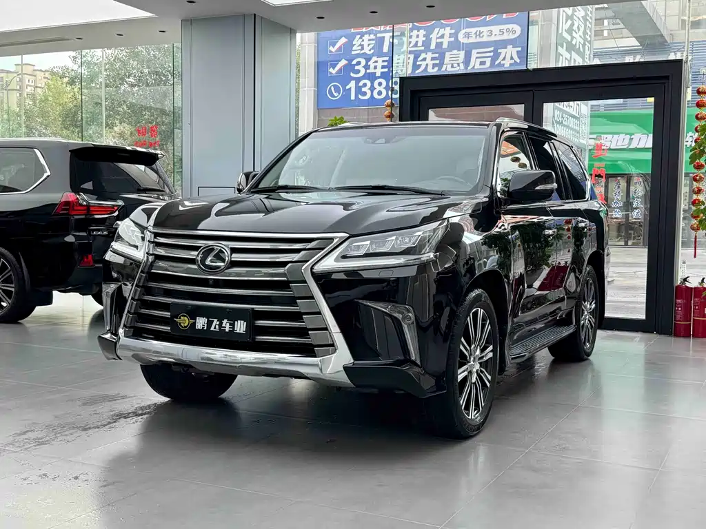 Lexus LX 2019 — фото 1