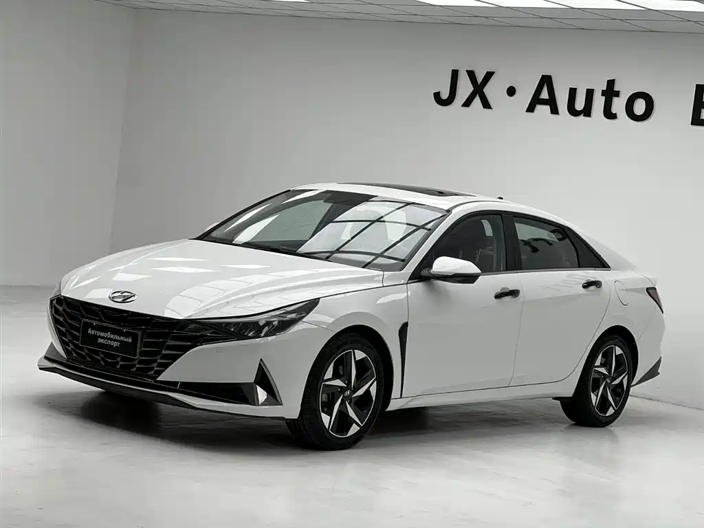 Hyundai Elantra 2022
