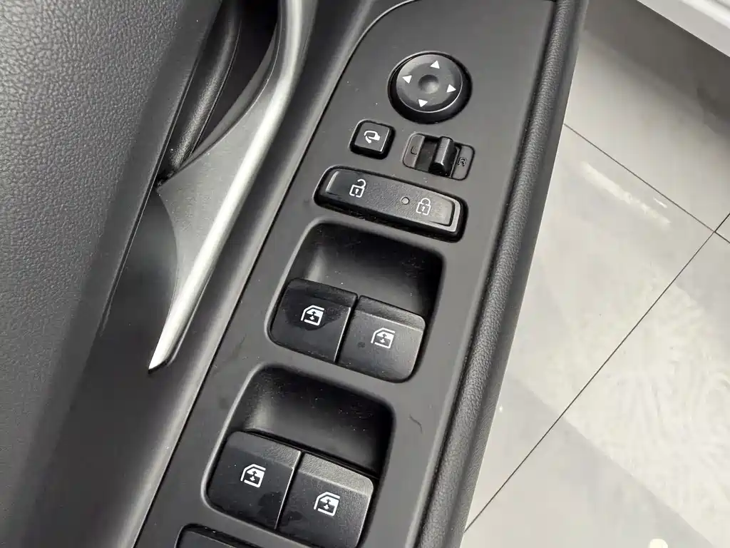 Hyundai Elantra 2022 — фото 8