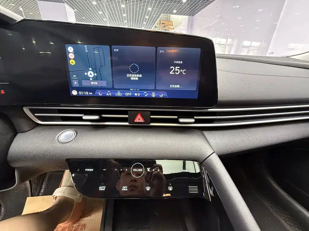 Hyundai Elantra 2022 — фото 12