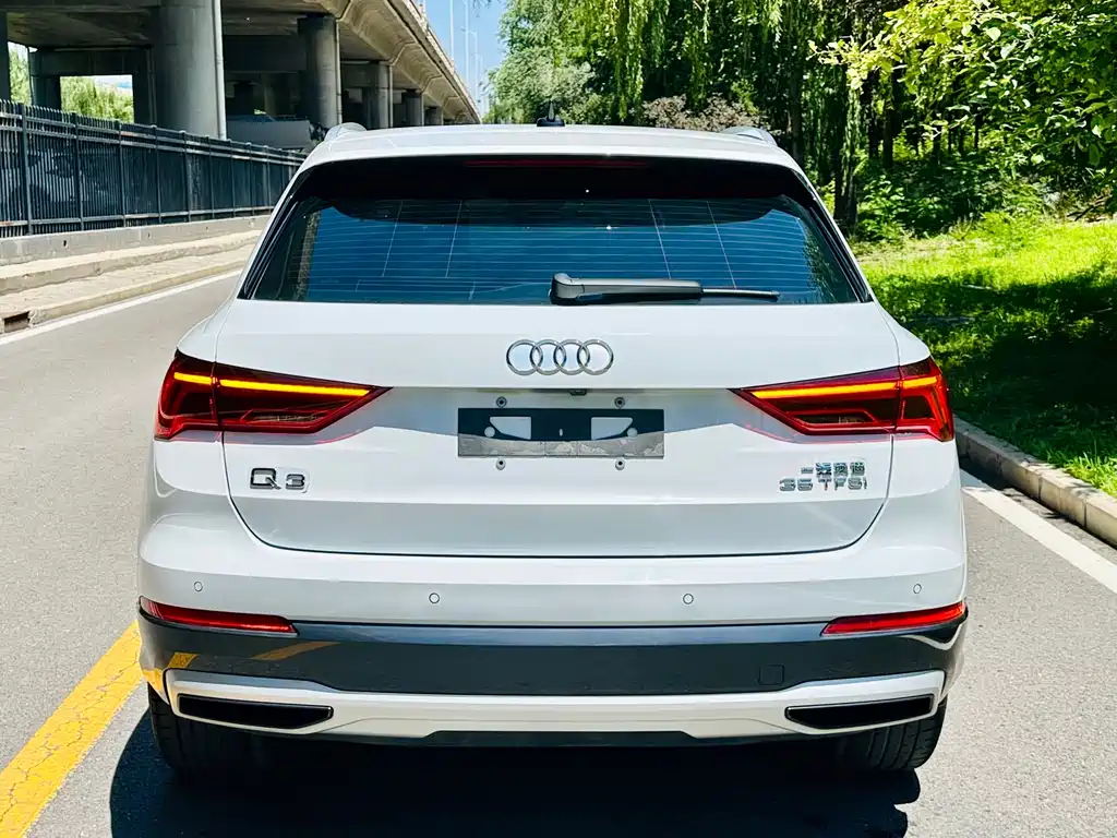 Audi Q3 2021 — фото 12