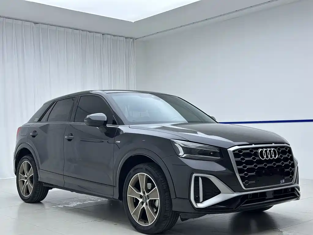 Audi Q2L 2022 — фото 3