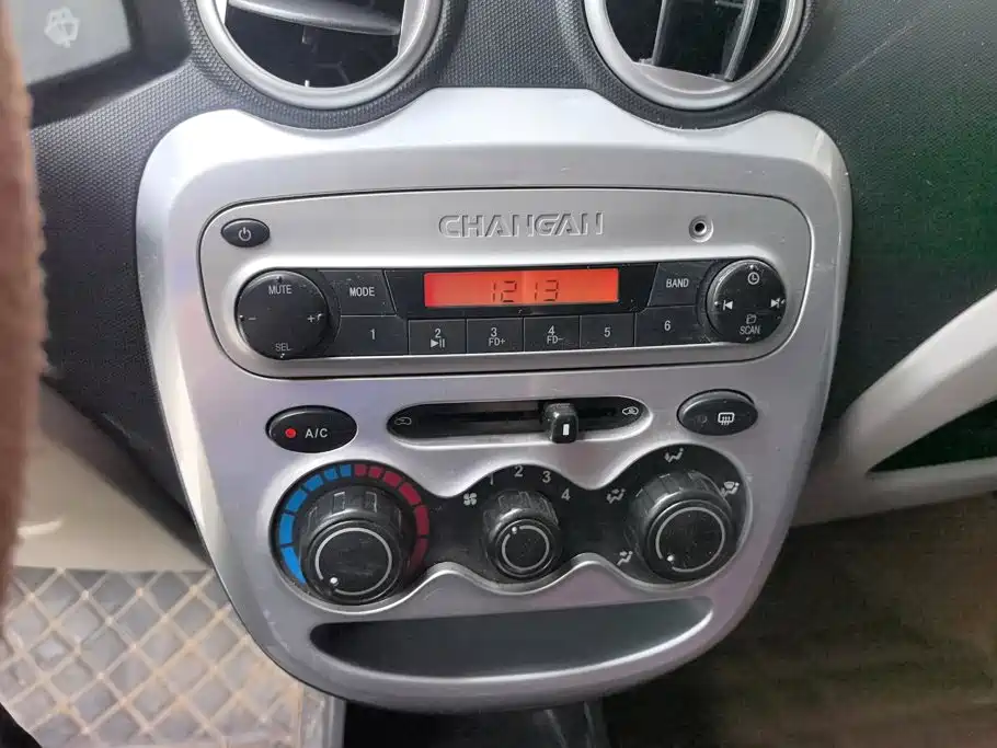 Changan Ben Ben MINI 2017 — фото 13